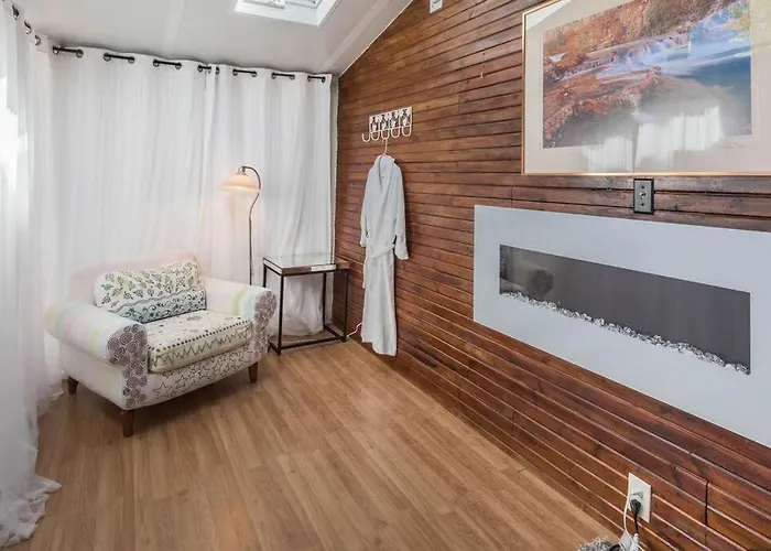Kapila Gardens Family Retreat W/ Private Pool * Cottonwood