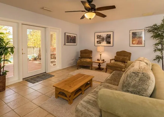 Kapila Gardens Family Retreat W/ Private Pool Cottonwood
